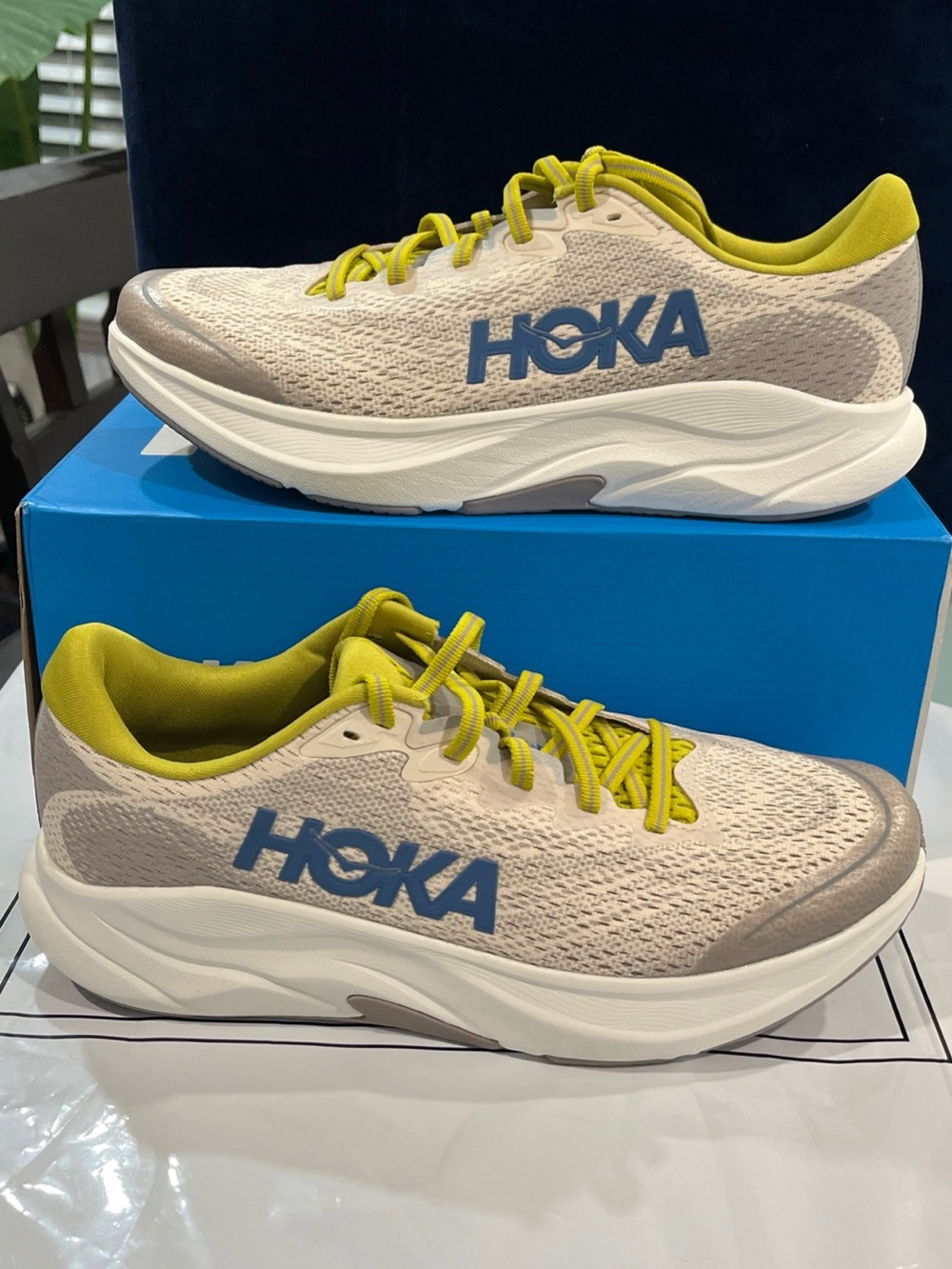 Hoka Rincon 4 Unisex Kids grey yellow Shoes US 7 youth/7 Men’s/Woman’s 8.5
